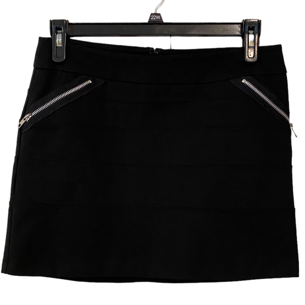 BCBGeneration size 10 black miniskirt